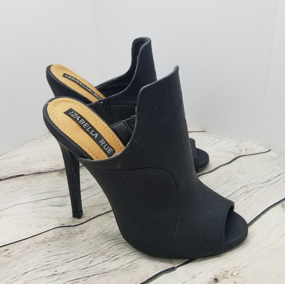 ISABELLA RUE BLACK MULES